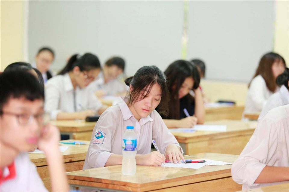 Bộ Giáo dục giải thích lý do không cố định môn thi thứ 3 vào lớp 10